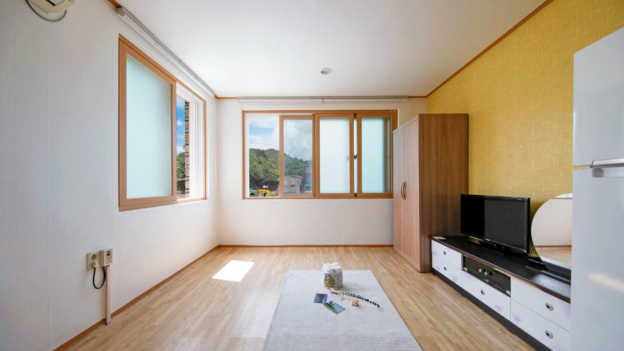 Samcheok Sol Beach Pension Exterior foto