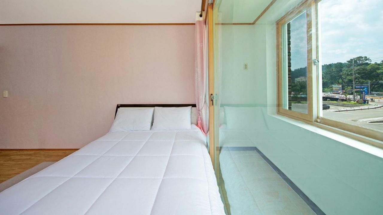 Samcheok Sol Beach Pension Exterior foto