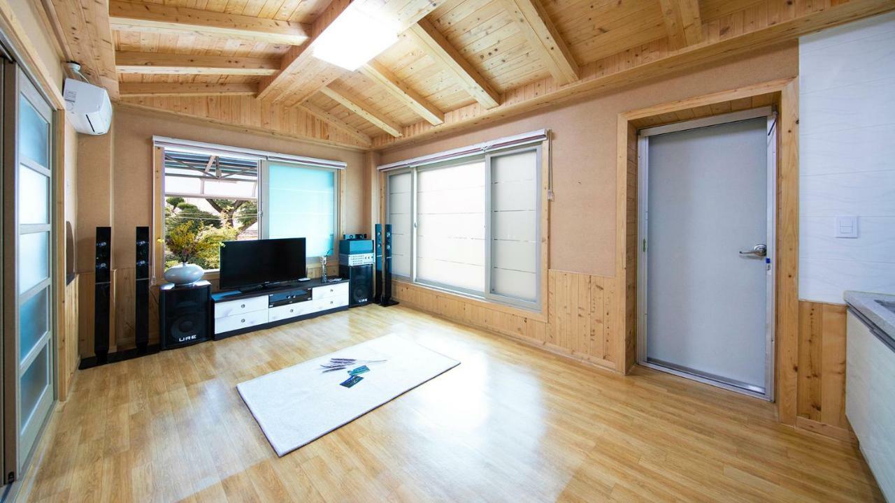Samcheok Sol Beach Pension Exterior foto